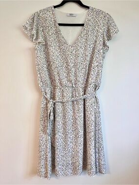 Suzy Shier Cream Floral V-Neck Mini Dress with Tie Belt